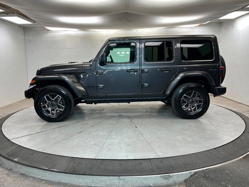 Certified 2025 Jeep Wrangler Sahara image 2