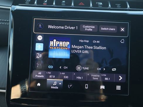 New 2025 Jeep Grand Cherokee L Laredo image 14