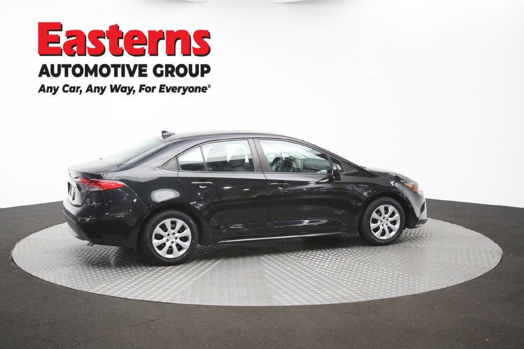 Used 2021 Toyota Corolla LE w/ Carpet Mat Package (TMS) FWD image 46
