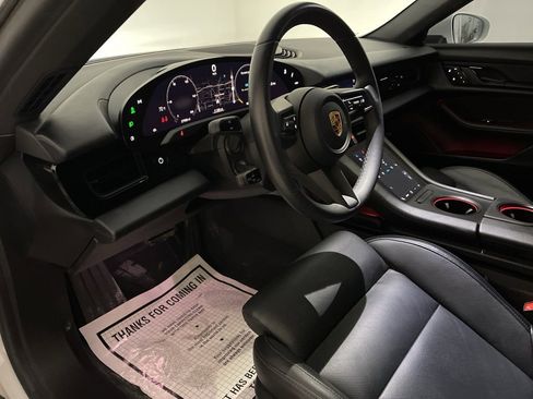 Used 2022 Porsche Taycan 4 Cross Turismo image 24