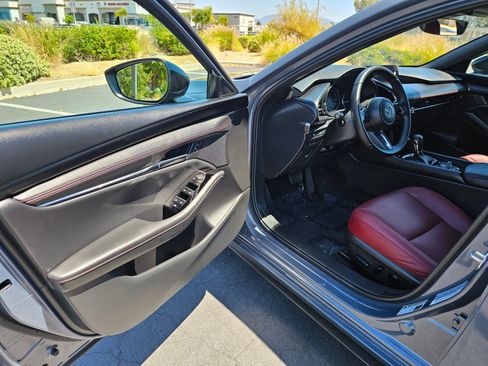 Used 2026 MAZDA MAZDA3 Carbon AWD/4WD image 15