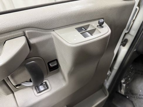 Used 2016 Chevrolet Express 3500 LT w/ LT Preferred Equipment Group image 15