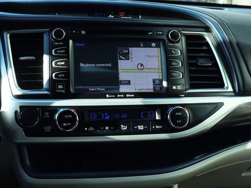 Used 2019 Toyota Highlander Limited image 49