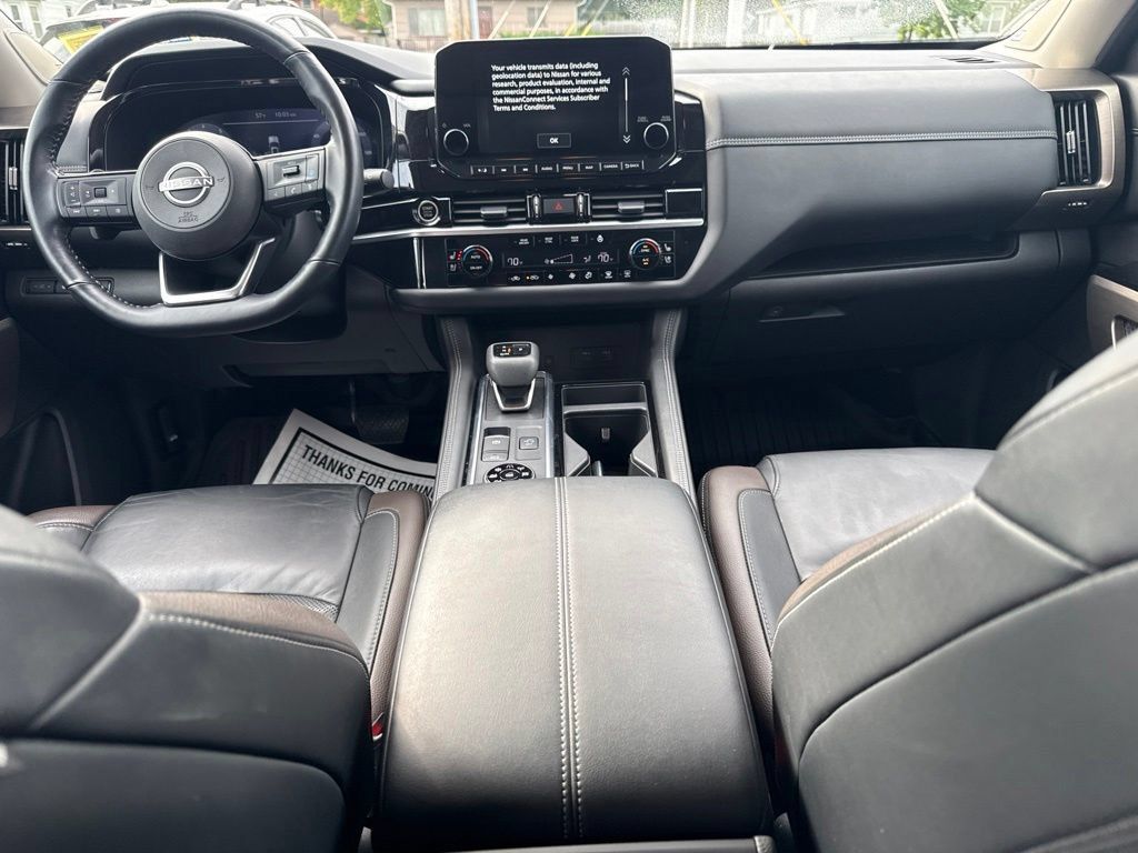Used 2024 Nissan Pathfinder Platinum w/ Cargo Package AWD/4WD image 20