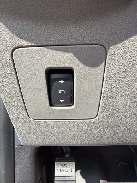 Used 2016 Ford F150 XLT w/ Equipment Group 302A Luxury AWD/4WD image 14