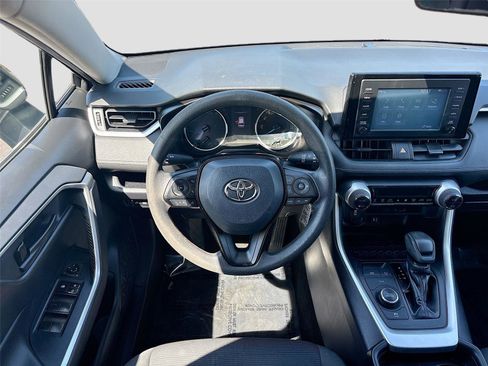 Used 2019 Toyota RAV4 LE image 21