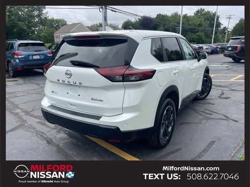Certified 2024 Nissan Rogue SV AWD/4WD image 5