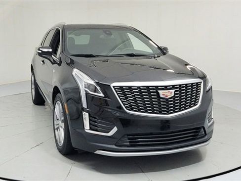 Certified 2024 Cadillac XT5 Premium Luxury w/ LPO, Floor Liner Package image 8
