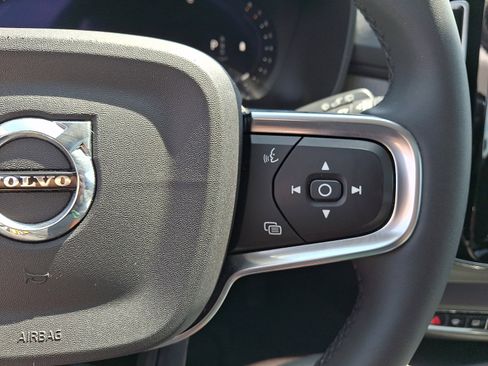 Certified 2023 Volvo XC40 B5 Plus w/ Driver Assist Package AWD/4WD image 22