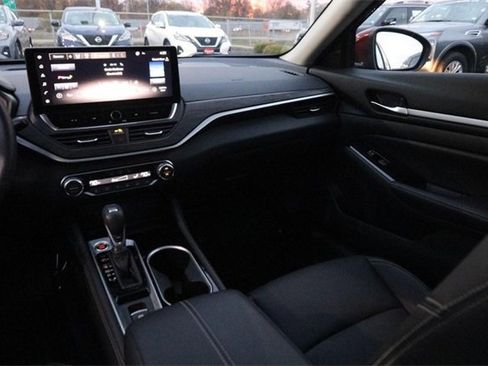 Certified 2025 Nissan Altima 2.5 SL image 24