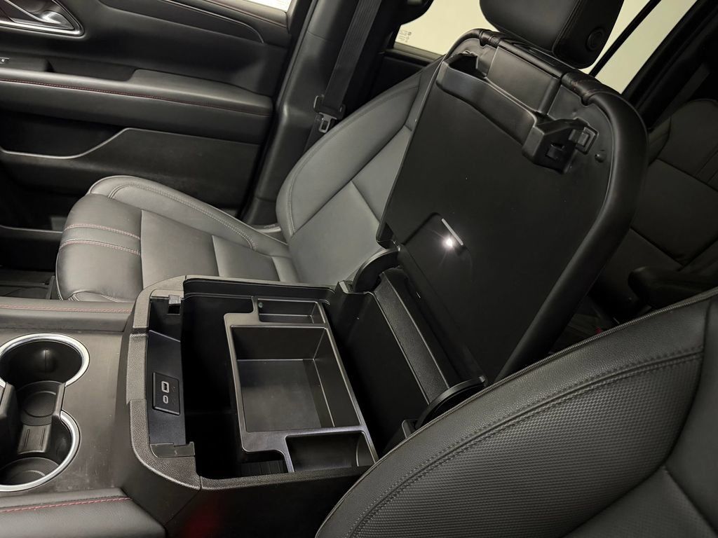 Used 2023 Chevrolet Suburban RST w/ Luxury Package AWD/4WD image 31
