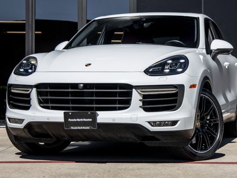 Certified 2018 Porsche Cayenne Turbo image 7