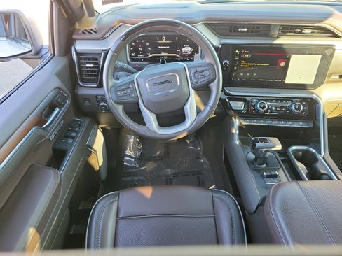 Certified 2024 GMC Sierra 1500 Denali image 19