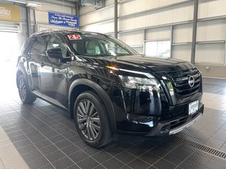 Used 2025 Nissan Pathfinder SL w/ SL Premium Package AWD/4WD video 1