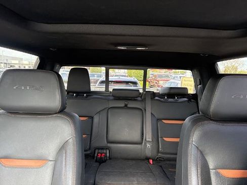 Used 2020 GMC Sierra 2500 AT4 w/ AT4 Premium Package AWD/4WD image 11