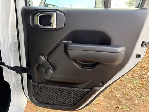 Used 2024 Jeep Wrangler Sport image 16