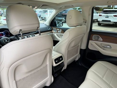 Used 2024 Mercedes-Benz GLE 350 4MATIC w/ AMG Line Exterior image 27