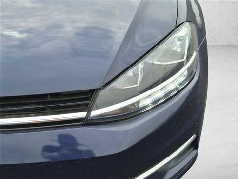 Used 2019 Volkswagen Golf 4-Door FWD image 9