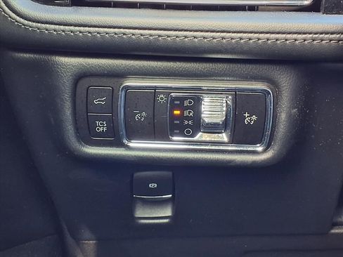 Used 2023 Lincoln Nautilus Reserve image 22