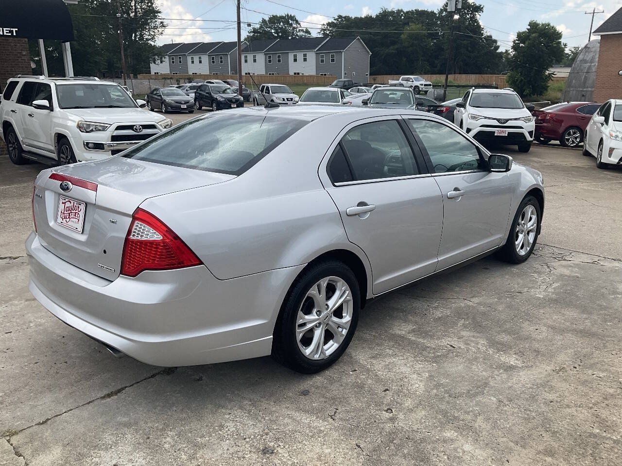 Used 2012 Ford Fusion SE FWD image 3