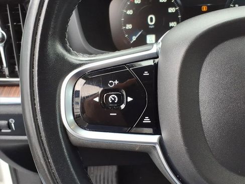 Used 2021 Volvo S60 T5 Momentum w/ Climate Package image 18