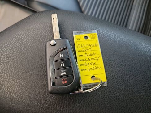 Used 2024 Toyota Camry SE FWD image 42