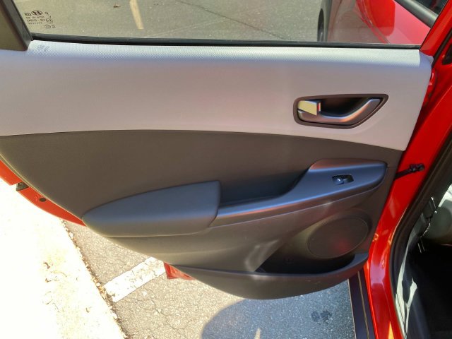 Used 2019 Hyundai Kona Ultimate FWD image 10