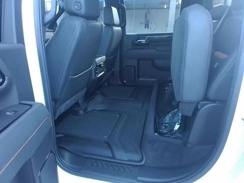 Used 2025 GMC Sierra 2500 AT4 AWD/4WD image 11