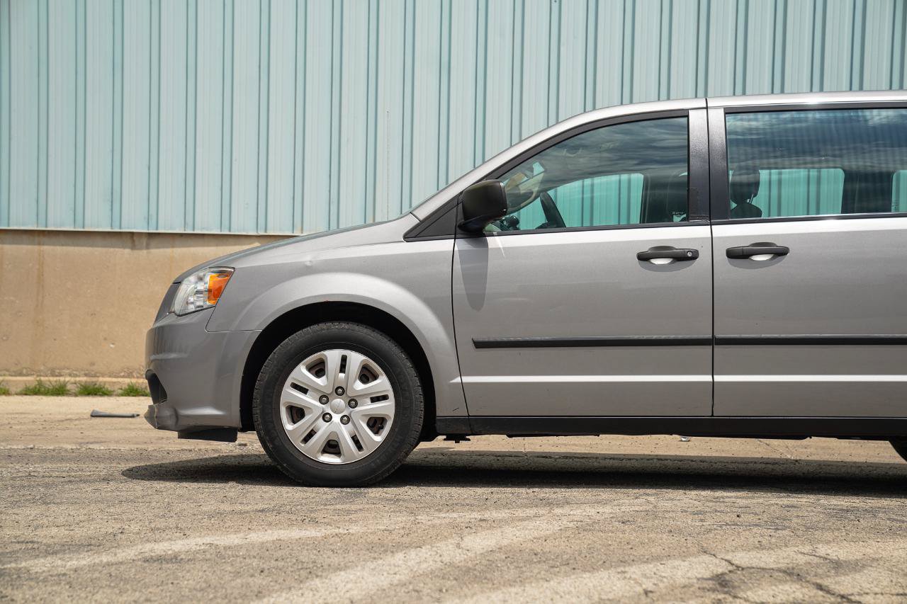 Used 2014 Dodge Grand Caravan American Value Package FWD image 10
