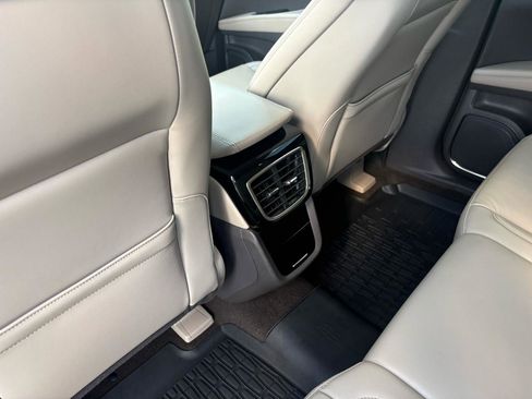 Used 2021 Lincoln Nautilus FWD w/ Equipment Group 101A image 33