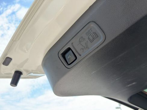 Used 2023 Ford Expedition Limited AWD/4WD image 52