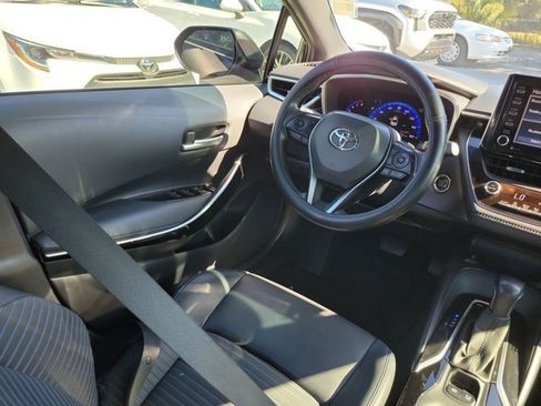 Used 2020 Toyota Corolla XSE image 7