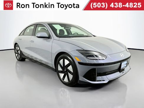 Used 2024 Hyundai Ioniq 6 SE RWD image 1