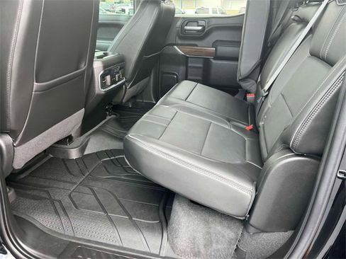 Used 2021 Chevrolet Silverado 1500 High Country w/ Technology Package image 19