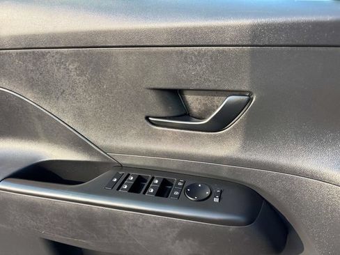 Used 2024 Hyundai Kona SEL AWD/4WD image 15