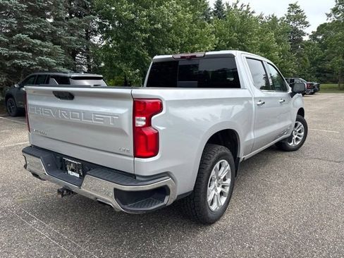 Used 2022 Chevrolet Silverado 1500 LTZ w/ LTZ Premium Package AWD/4WD image 3