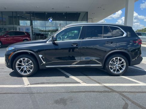 Used 2026 BMW X5 sDrive40i RWD image 2
