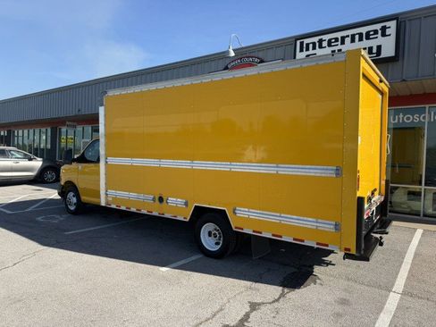 Used 2022 GMC Savana 3500 Extended w/ Power Convenience Package image 4