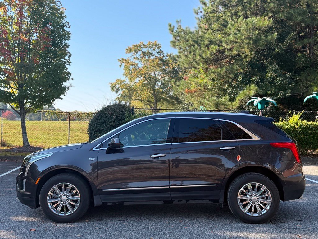 Used 2017 Cadillac XT5 FWD image 2
