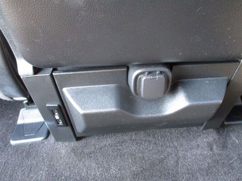 Used 2018 Ford F150 Lariat image 8