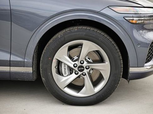 New 2026 Genesis GV70 2.5T Advanced image 5