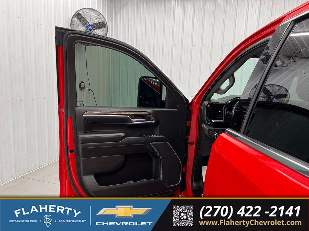Used 2022 GMC Sierra 1500 SLE AWD/4WD image 8