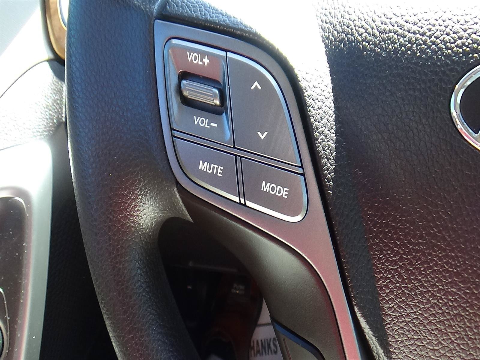 Used 2016 Hyundai Santa Fe SE FWD image 21