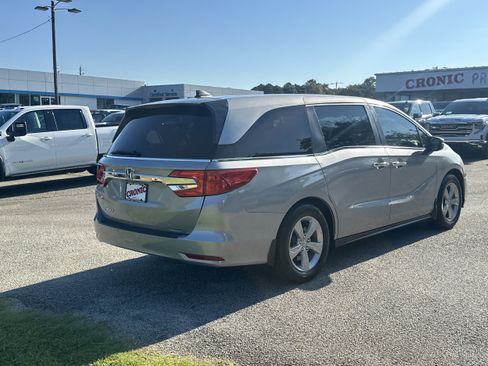 Used 2019 Honda Odyssey EX image 3