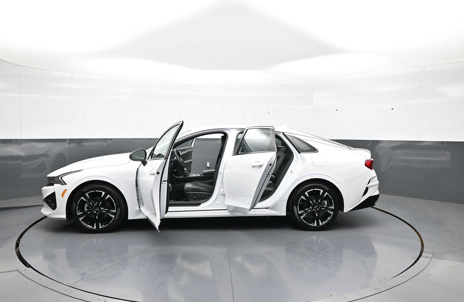 Used 2024 Kia K5 GT-Line FWD image 41