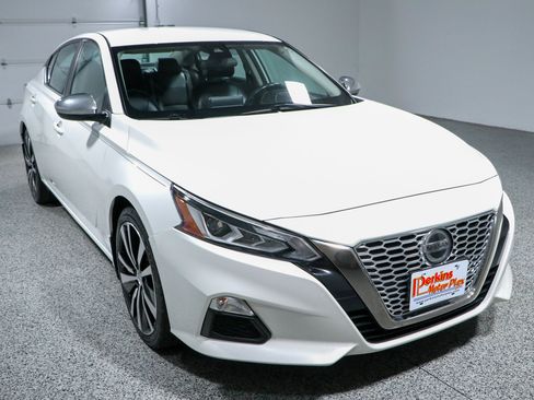 Used 2020 Nissan Altima 2.5 SR FWD image 5