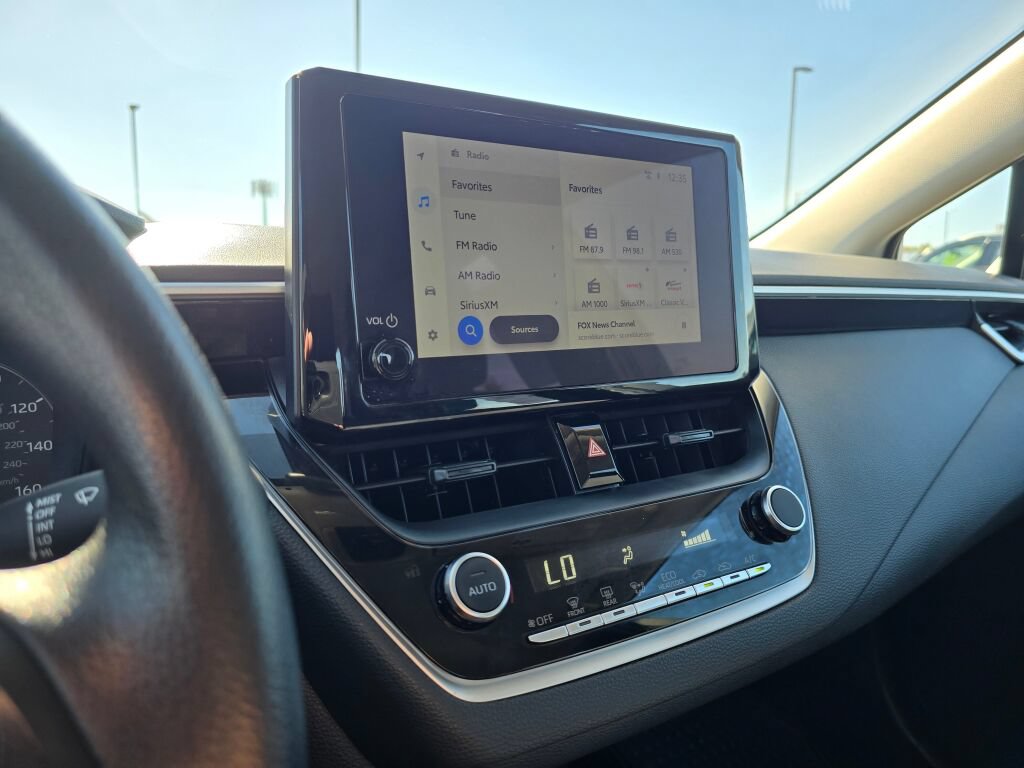 Used 2025 Toyota Corolla LE FWD image 25