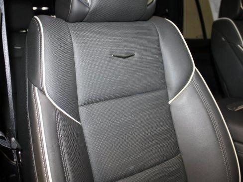 Certified 2023 Cadillac Escalade Premium Luxury image 27