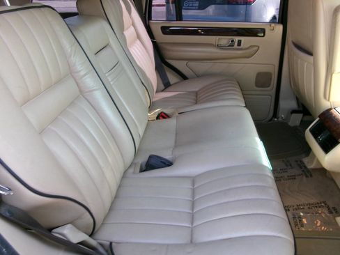 Used 2002 Land Rover Range Rover HSE image 13