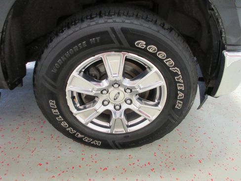 Used 2017 Ford F150 XLT w/ Equipment Group 301A Mid AWD/4WD image 16